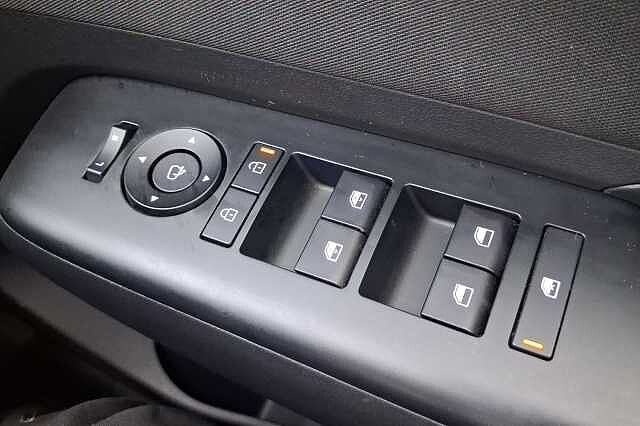 Hyundai KONA 160kW Advance 65kWh 5dr Auto Grey