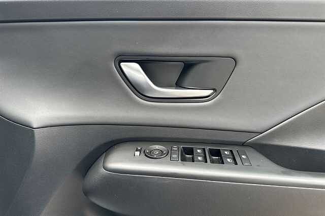 Hyundai KONA 1.6 GDi Hybrid Ultimate 5dr DCT