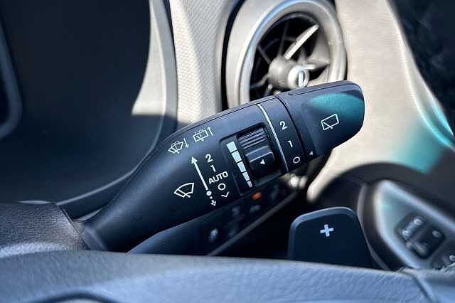 Hyundai KONA 1.6 GDi Hybrid Ultimate 5dr DCT