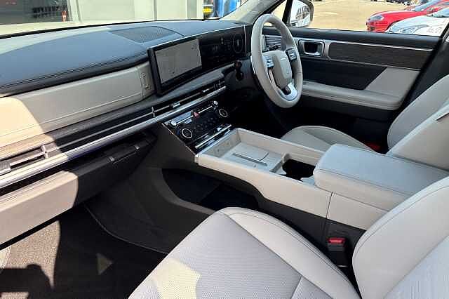 Hyundai Santa Fe 1.6 TGDi Plug-in Hybrid Premium 5dr 4WD Auto