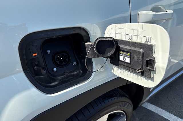 Hyundai Santa Fe 1.6 TGDi Plug-in Hybrid Premium 5dr 4WD Auto