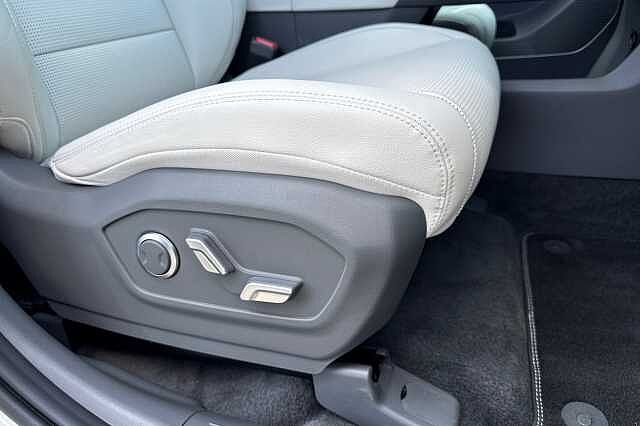 Hyundai Santa Fe 1.6 TGDi Plug-in Hybrid Premium 5dr 4WD Auto