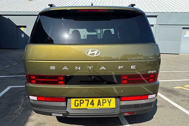 Hyundai Santa Fe 1.6 TGDi Plug-in Hybrid Premium 5dr 4WD Auto