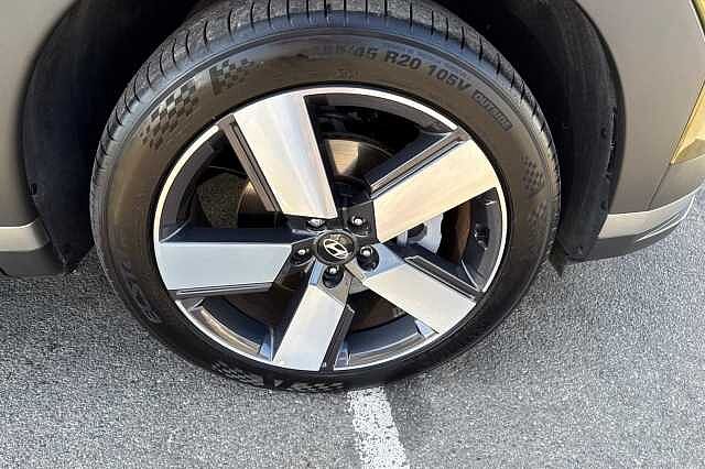 Hyundai Santa Fe 1.6 TGDi Plug-in Hybrid Premium 5dr 4WD Auto
