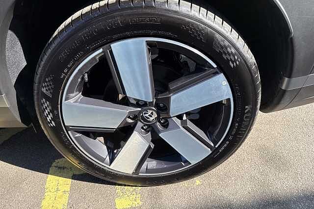 Hyundai Santa Fe 1.6 TGDi Plug-in Hybrid Premium 5dr 4WD Auto