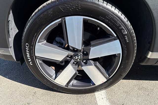 Hyundai Santa Fe 1.6 TGDi Plug-in Hybrid Premium 5dr 4WD Auto