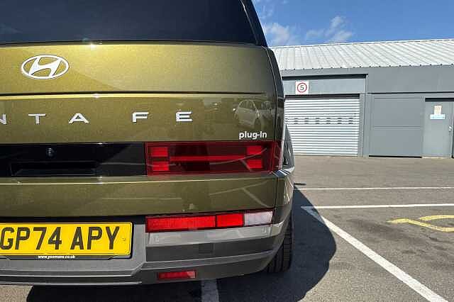 Hyundai Santa Fe 1.6 TGDi Plug-in Hybrid Premium 5dr 4WD Auto