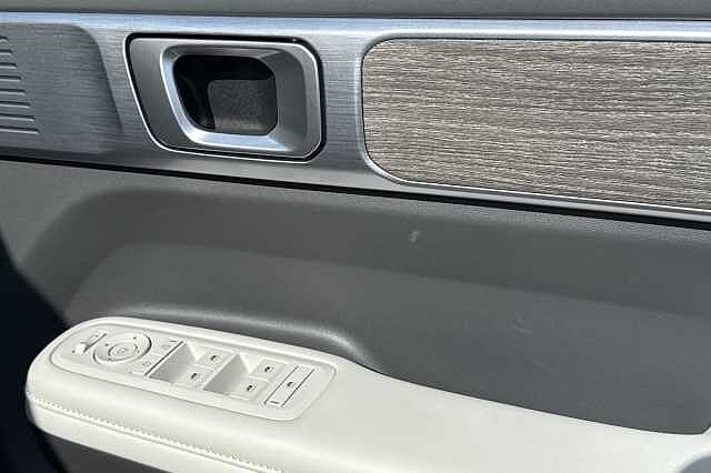 Hyundai Santa Fe 1.6 TGDi Plug-in Hybrid Premium 5dr 4WD Auto