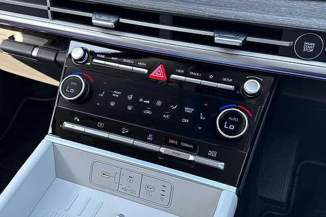 Hyundai Santa Fe 1.6 TGDi Plug-in Hybrid Premium 5dr 4WD Auto