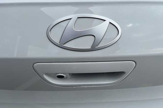 Hyundai I10 1.0 Advance 5dr Auto White