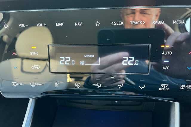 Hyundai TUCSON 1.6 TGDi Hybrid 230 Ultimate 5dr 2WD Auto Red