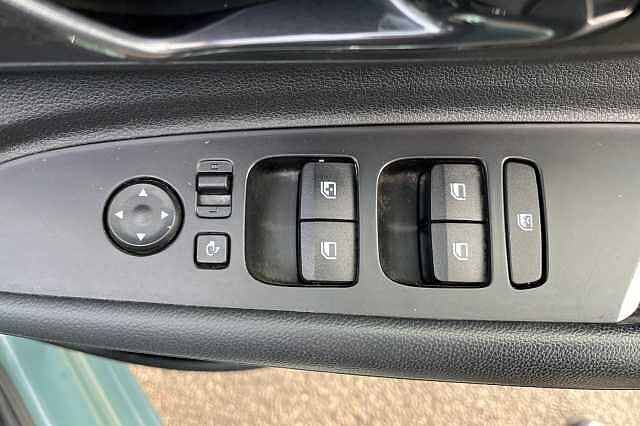 Hyundai I20 1.0T GDi 48V MHD Premium 5dr Mangrove Green