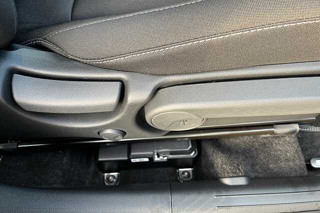 Hyundai KONA 1.6T 138 Advance 5dr