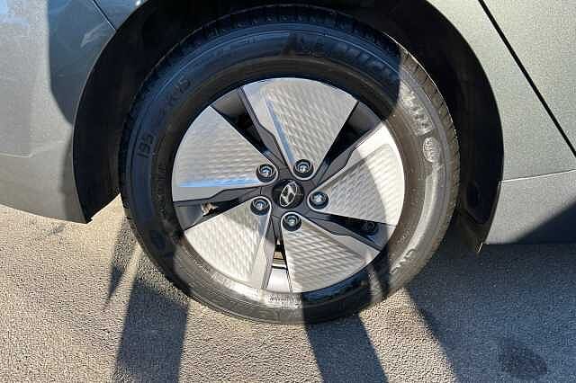 Hyundai IONIQ 1.6 GDi Hybrid Premium 5dr DCT Grey