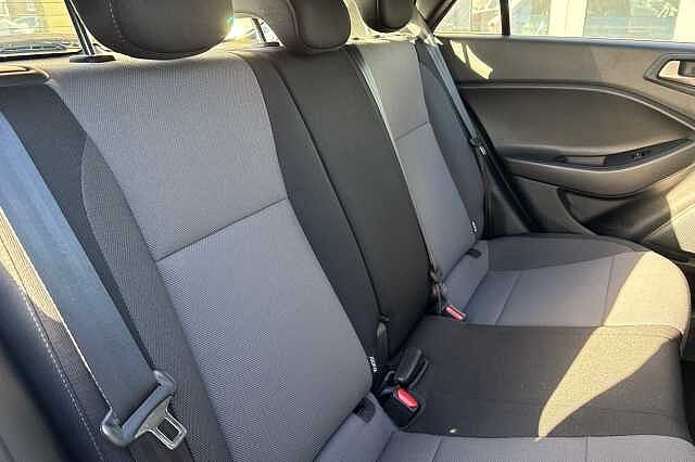 Hyundai I20 1.4 SE 5dr Auto Blue