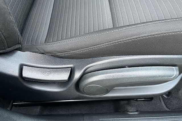 Hyundai I20 1.0T GDi 48V MHD SE Connect 5dr DCT Silver