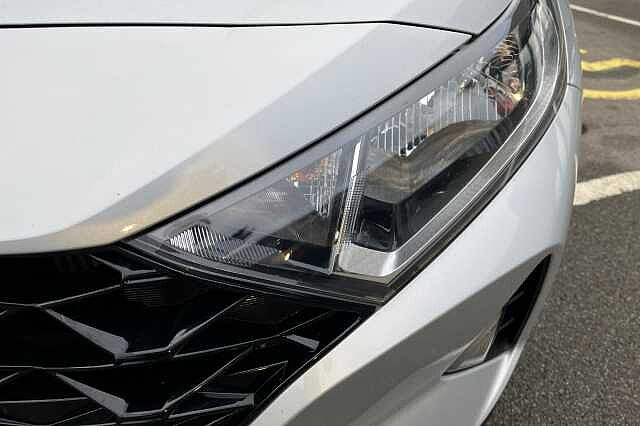 Hyundai I20 1.0T GDi 48V MHD SE Connect 5dr DCT Silver