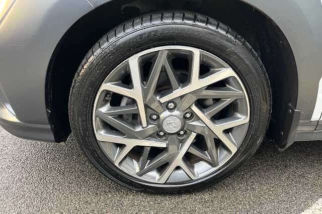 Hyundai KONA 1.6 GDi Hybrid Premium 5dr DCT