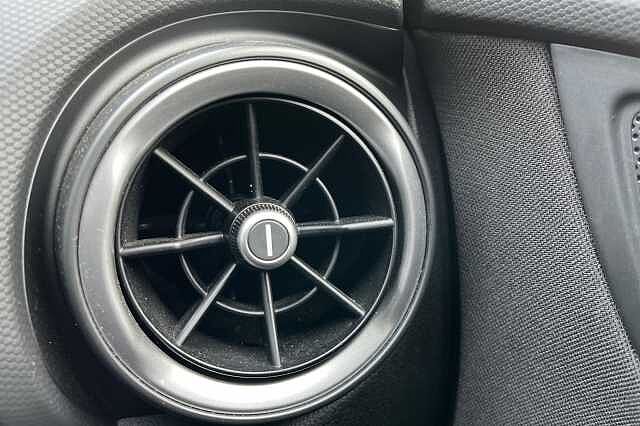 Hyundai KONA 1.6 GDi Hybrid Premium 5dr DCT