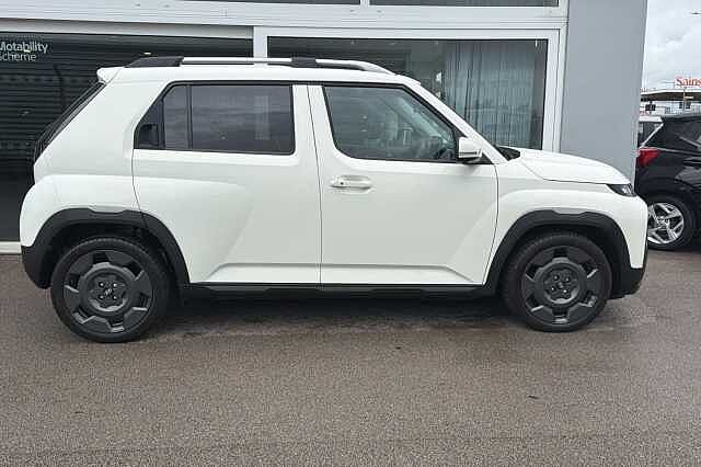 Hyundai INSTER 85kW Cross 49kWh 5dr Auto Natural Ivory