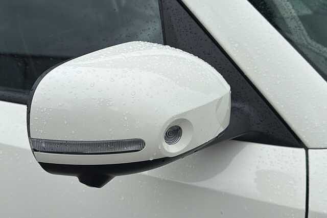 Hyundai INSTER 85kW Cross 49kWh 5dr Auto Natural Ivory