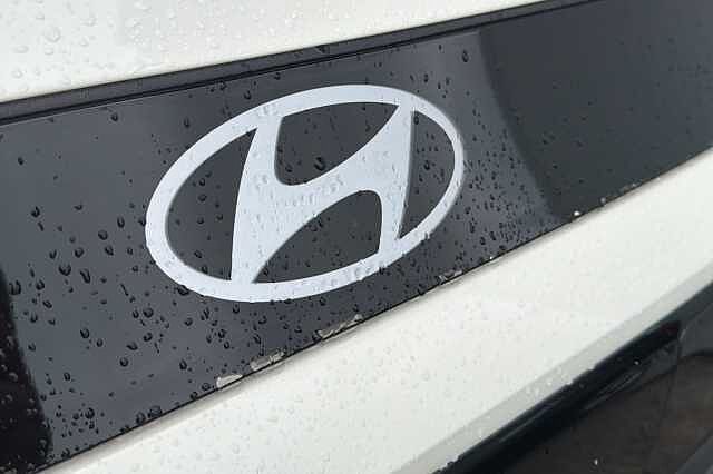 Hyundai INSTER 85kW Cross 49kWh 5dr Auto Natural Ivory