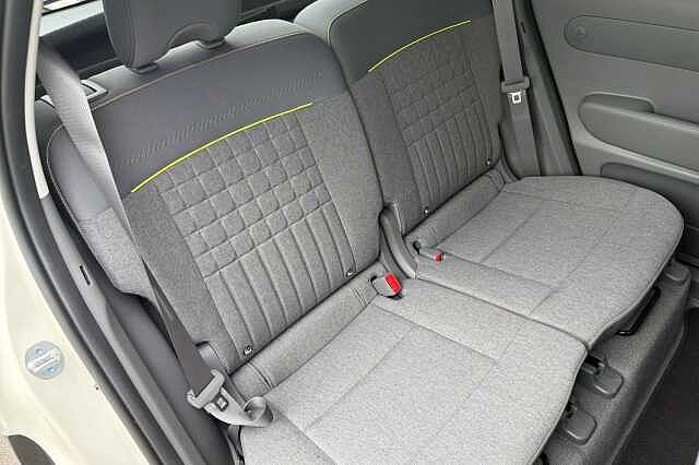 Hyundai INSTER 85kW Cross 49kWh 5dr Auto Natural Ivory
