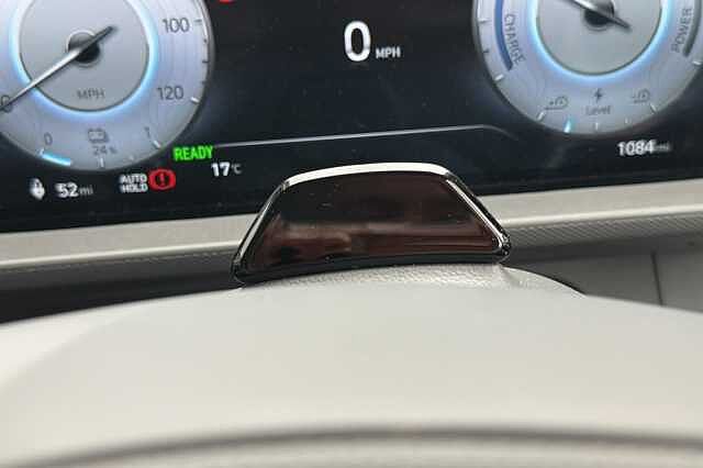 Hyundai INSTER 85kW Cross 49kWh 5dr Auto Natural Ivory