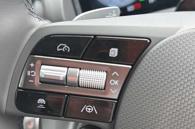 Hyundai INSTER 85kW Cross 49kWh 5dr Auto Natural Ivory