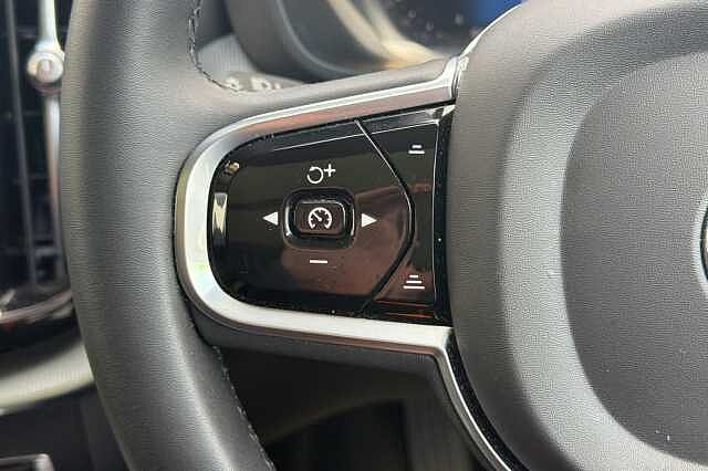 Volvo Xc60 2.0 T6 [350] RC PHEV Plus Dark 5dr AWD Geartronic