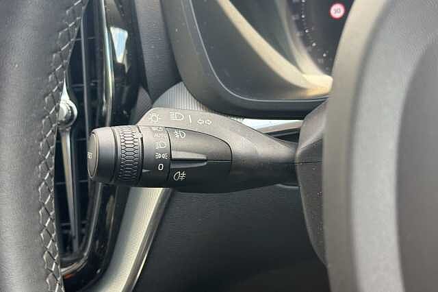 Volvo Xc60 2.0 T6 [350] RC PHEV Plus Dark 5dr AWD Geartronic