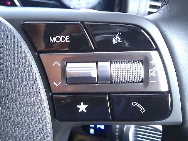 Hyundai INSTER 85kW 02 49kWh 5dr Auto Aero Silver