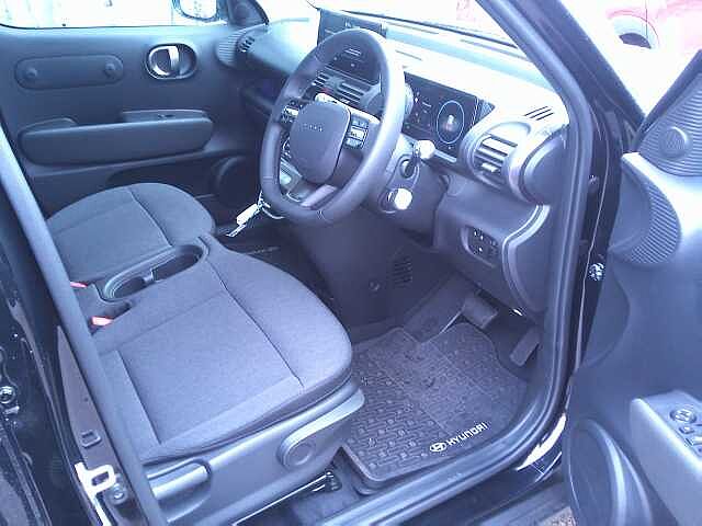 Hyundai INSTER 85kW 02 49kWh 5dr Auto Abyss Black