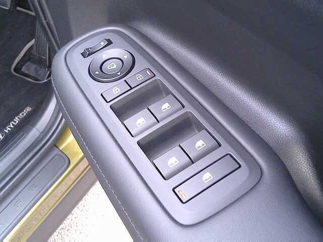 Hyundai SANTA FE 1.6 TGDi Hybrid Calligraphy 5dr 4WD Auto