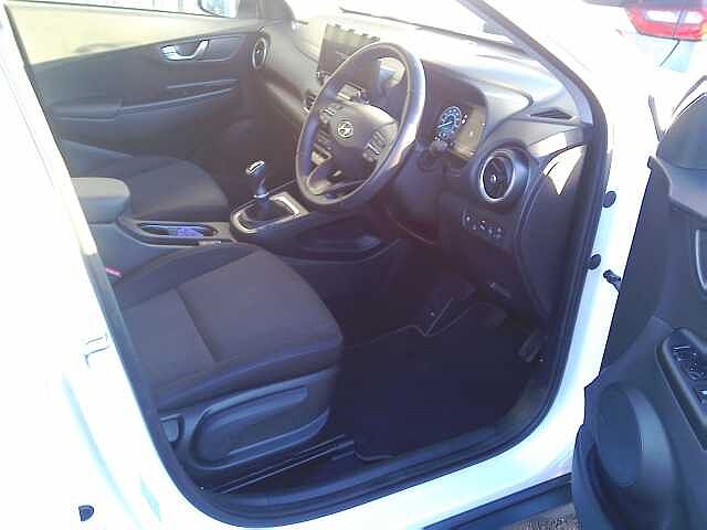 Hyundai KONA 1.0 TGDi 48V MHEV Premium 5dr Atlas White