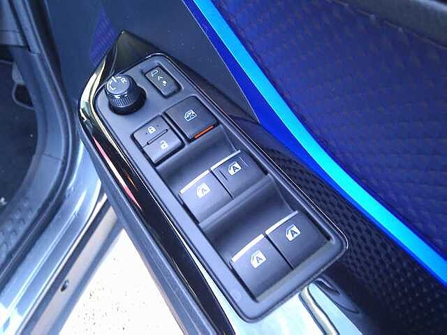 Toyota C-hr 1.8 Hybrid Dynamic 5dr CVT