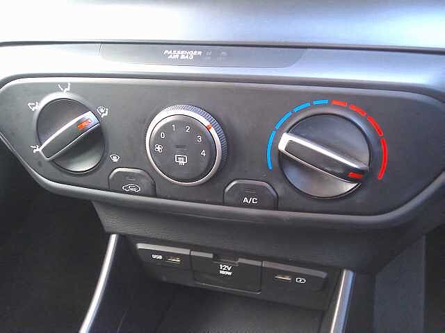 Hyundai BAYON 1.0 TGDi 48V MHEV SE Connect 5dr Mangrove Green