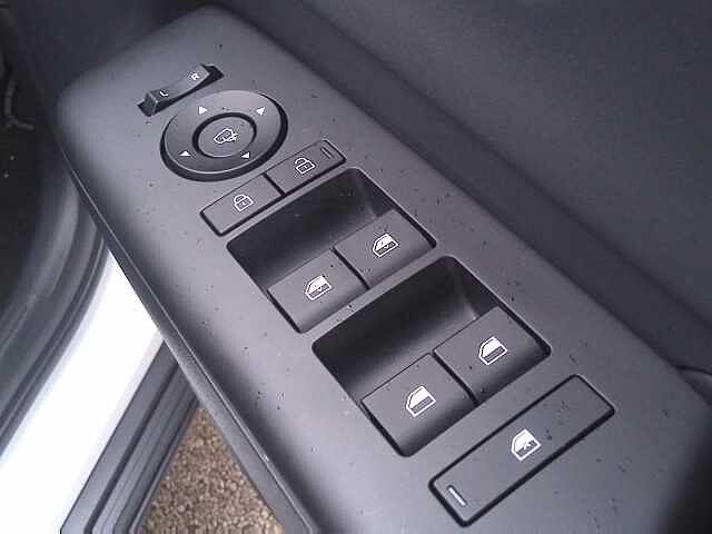 Hyundai KONA 1.6 Hybrid 129 Ultimate 5dr DCT Atlas White