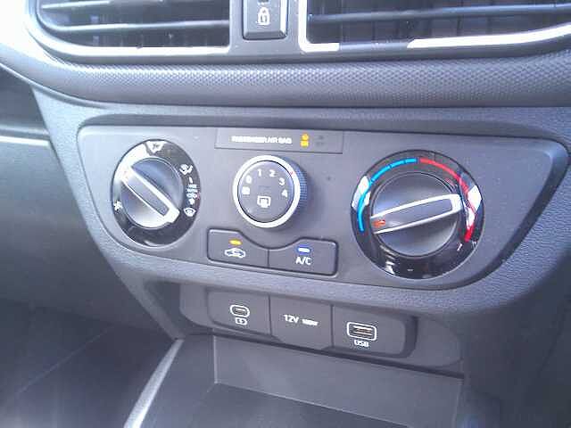 Hyundai i10 1.0 Advance 5dr