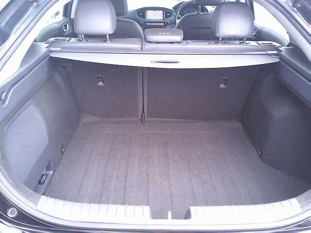 Hyundai IONIQ 1.6 GDi Hybrid Premium SE 5dr DCT