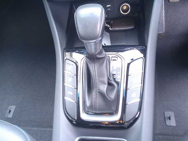 Hyundai IONIQ 1.6 GDi Hybrid Premium SE 5dr DCT