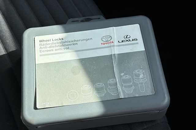 Toyota Yaris 1.5 Hybrid Icon 5dr CVT