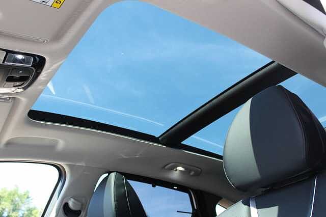 Hyundai TUCSON Ultimate 1.6T HEV Serenity White