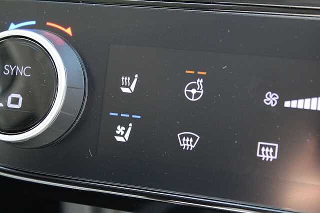 Hyundai TUCSON Ultimate 1.6T HEV Serenity White