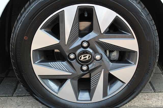 Hyundai I10 Advance 1.0 MPI Auto Polar White