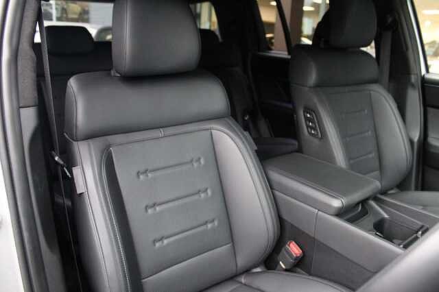 Hyundai SANTA FE Calligraphy 1.6T PHEV 4WD