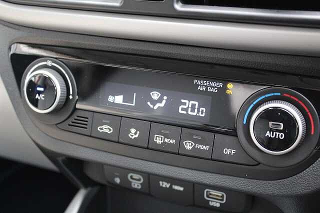 Hyundai I10 Premium 1.2 MPI Dragon Red