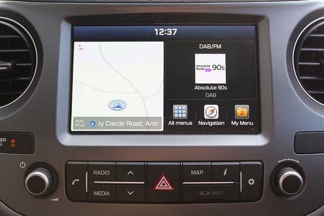 Hyundai I10 Play 1.0 MPI Tomato Red