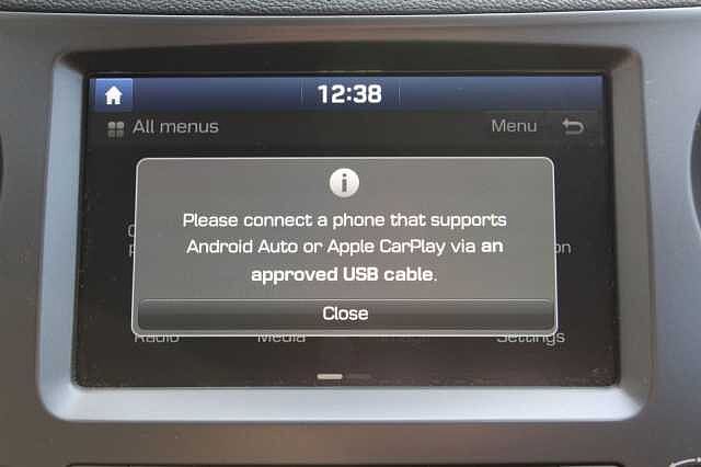 Hyundai I10 Play 1.0 MPI Tomato Red