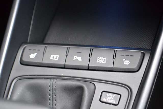 Hyundai I20 Premium 1.0 T-GDI 100PS DCT Automatic Meta Blue